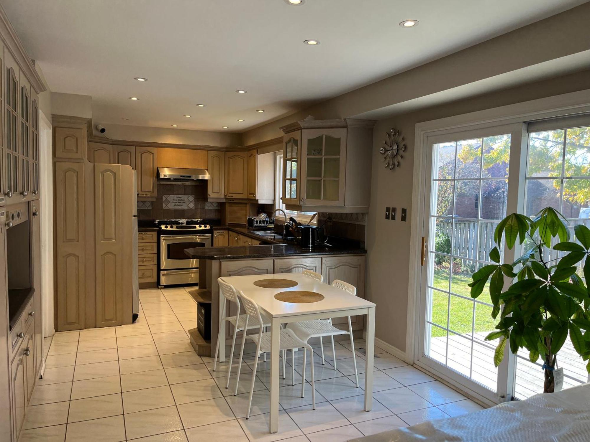 Comfort Rooms Near Toronto Airport 미시소거 외부 사진